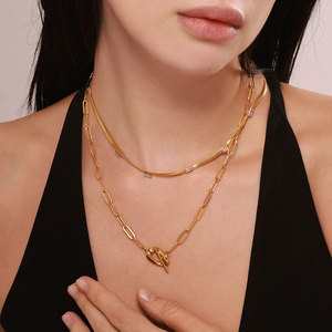 Collier personnalisé en gros en acier inoxydable 316L plaqué or 14k 18k avec chaîne à maillons trombone, fermoir OT et breloque cœur pour femme - Product Image 4