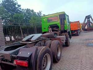 Cina nuovo trattore testa prezzo 371hp 375hp sinotruk howo trattore testa camion - Product Image 3