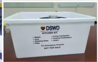 Machine de marquage à chaud semi-automatique avec presse à chaud et dispositif rotatif pour caisses en plastique, bacs de manutention, paniers et conteneurs