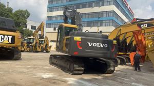 Excavadora sobre Orugas Volvo EC210M de 20 Toneladas con Motor Cummins y Componentes Kawasaki - Equipo de Construcción de Uso Pesado - Product Image 5