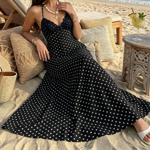 Robe Courte Décontractée en Jean pour Femme, Col Halter, Coupe Ajustée, Taille Haute, Bretelles Fines, Idéale pour l'Été, la Plage et le Quotidien - Product Image 1