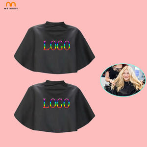 Cape de <span class=keywords><strong>coiffeur</strong></span> imperméable professionnelle pour hommes/femmes avec broderie personnalisée LOGO Pint pour la <span class=keywords><strong>coupe</strong></span> de cheveux et le maquillage - Product Image 1