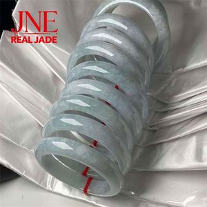 หยกพม่าธรรมชาติ เกรด A สีสดใส ไม่มีรอยแตก สีม่วง แหวนกำไลหยก ขายส่ง - Product Image 5