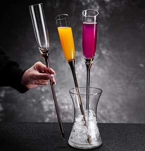 Vente en gros de gobelets de jus de champagne de plage en cristal faits à la main avec tige et vase colorés ensemble de flûtes à champagne - Product Image 3