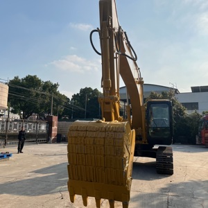 Excavatrice hydraulique Caterpillar 320C d'occasion, excavatrice sur chenilles CAT 320C d'occasion avec pièces d'origine, faible nombre d'heures, stable - Product Image 4