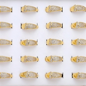 Jxx <span class=keywords><strong>Lot</strong></span> de En Stock Hommes Femmes <span class=keywords><strong>Bague</strong></span> En Alliage De Laiton Plaqué Or Dubaï Or De Luxe Mode Zircon Bijoux Anneau - Product Image 5