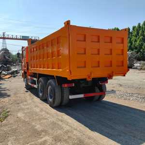 Camion <span class=keywords><strong>benne</strong></span> d'<span class=keywords><strong>occasion</strong></span> Sinotruk Howo 371HP 8x4 pour l'exploitation minière, 12 roues, 40 tonnes de charge, norme Euro 3, couleur personnalisée - Product Image 4