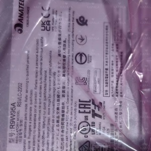 Conmutador de red HPE Aruba CX 8100 40x10G Base-T 8x10G SFP + 4x4 0/100G QSFP28 R9W97A con función PoE - Product Image 3