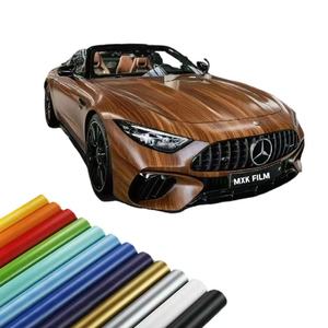 Vinilo para Rotulación de Vehículos PPF en Rollo Verde con Liberación de Aire, Gris Gun Metal, <span class=keywords><strong>Pro</strong></span> Line, Morado Oscuro, Rojo Satinado, Rosa Mate, Camuflaje, y con Diseño de Grano de Madera - Product Image 1