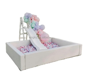 Vente chaude : <span class=keywords><strong>Piscine</strong></span> à balles souple blanche, château gonflable pour mariage, <span class=keywords><strong>piscine</strong></span> à balles en plastique avec toboggan pour <span class=keywords><strong>location</strong></span> de fête - Product Image 2