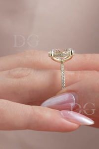 แหวนหมั้นและแหวนแต่งงาน Kamellie สไตล์โรแมนติก ประดับเพชรโมอิสซาไนต์ทรงรี 3.80 กะรัต แบบโซลิแตร์ ตัวเรือนทองชมพู พร้อมใบรับรอง IGI 7 ก - Product Image 2