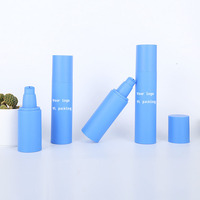 Flacon pompe sans air en plastique bleu mat dépoli 30ml 50ml 100ml 120ml pour lotion, shampoing, masque facial, avec capacité d'impression sérigraphique