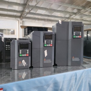 XLY710 18.5KW 25HP Onduleur <span class=keywords><strong>solaire</strong></span> hors réseau 22KW Contrôleur <span class=keywords><strong>de</strong></span> pompe VFD 380V MPPT pour moteur, irrigation agricole et réservoir - Product Image 2