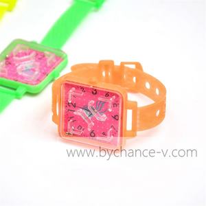 Cadeau gratuit pour enfants jouet pas cher prix bas cadeau de Pâques jeu de <span class=keywords><strong>puzzle</strong></span> classique <span class=keywords><strong>3D</strong></span> labyrinthe montre jouet pour capsule jouet de remplissage - Product Image 2