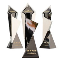 Trophée personnalisé en métal haut de gamme de grande taille pour les compétitions Utilisation du prix Technique de coulée