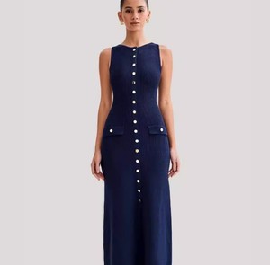 Venta al por mayor de mujeres de verano europeo y americano Casual cuello redondo sin mangas Botón de moda y sexy Vestido de punto Delgado - Product Image 5