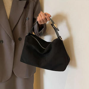 2025新款女式秋冬麂皮绒拉链封口枕形手提包水桶斜挎单肩包中国 - Product Image 1