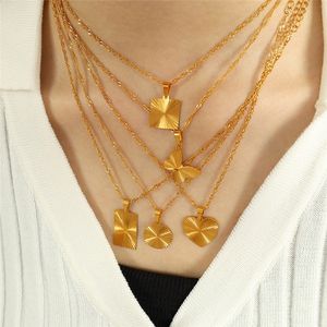 Collier pour femme en acier inoxydable inaltérable plaqué or 18 carats, motif géométrique fleur fendue, collection été - Product Image 1