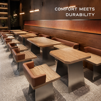 Ensemble de salle à manger compact et peu encombrant de qualité commerciale avec banquette en cuir et table en bois, chaises et tables pour restaurant