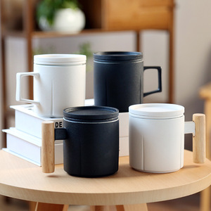 Porcellana ufficio e casa <span class=keywords><strong>tazza</strong></span> <span class=keywords><strong>da</strong></span> tè 400ml in ceramica <span class=keywords><strong>con</strong></span> <span class=keywords><strong>coperchio</strong></span> impugnatura Design stile europeo accessori riforniti per il tè al caffè - Product Image 1