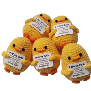Jouets en crochet tissés à la main petit canard jaune animaux légumes et fleurs maternité couture et tissage poupées à énergie positive - Product Image 1