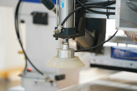 Routeur CNC à double tête EK2-1328 pour la fabrication de portes d'armoires de cuisine et de meubles modulaires