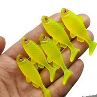 Leurre de pêche souple en PVC imprimé jaune/blanc de 4,6 cm/2 g avec queue en T pour poissons d'eau salée et marlin