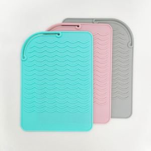 Non-Slip <b>Silicone</b> Insulation <b>Pad</b> - Heat Resistant Kitchen Mat, Durable Divider for Hot Utensils & Cookware, Protects Countertops - Product Image 2
