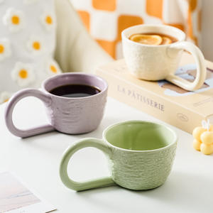 Taza de Cerámica Nórdica Individual con Asa, Diseño Floral, Artística, Minimalista, para Café o Agua - Product Image 5