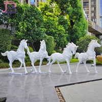 Décoration de jardin extérieure personnalisée Sculpture de cheval en résine grandeur nature Ornements artisanaux haut de gamme