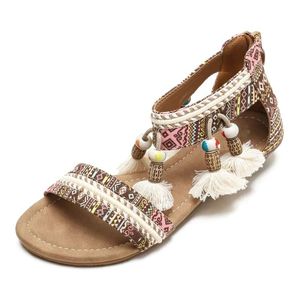 Sandales compensées confortables d'été pour femme, style bohème, à talon bas, ornées de strass et de perles, à bout ouvert, avec bride cheville et talon compensé - Product Image 1