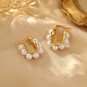 Pendientes de Perlas Elegantes de Estilo Retro de Hong Kong, Broches de Oreja Modernos de Alta Gama, Joyería Personalizada Nueva y a la Moda - Product Image 3