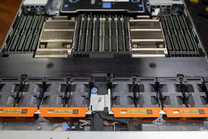 Bán buôn PowerEdge r660 máy chủ SAS SATA <span class=keywords><strong>NVMe</strong></span> SFF chasis CPU 6548y 256GB rdimquad-Rank <span class=keywords><strong>RAID</strong></span> điều khiển h755dual cổng - Product Image 5