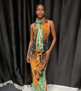 Nouvelle écharpe longue et soyeuse en polyester à la mode avec motif de lettres géométriques élégantes pour les femmes comme <span class=keywords><strong>foulard</strong></span> musulman pour <span class=keywords><strong>Amazon</strong></span> - Product Image 2