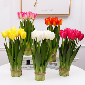 Ramo de Tulipanes Artificiales, 12 Cabezas, Flores de Seda y Plástico de Alta Simulación para Decoración del Hogar, Adorno Interior de Primavera - Product Image 1