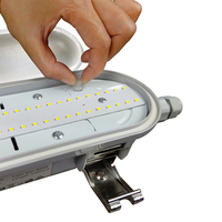 Lumière LED industrielle tri-preuve 40W 60W 80W 125lm/w IP65 étanche à la vapeur pour les entrepôts avec 5 ans de garantie