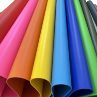 Stock PVC bâche tissu rouleaux 500D * 500D 18*17 couleurs de vente chaude en stock Chine fabrication tissus en gros meilleur prix