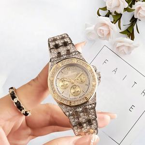 Reloj de cuarzo cronógrafo de dibujos animados para mujer, de aleación, estilo empresarial, con correa de acero inoxidable - Product Image 3