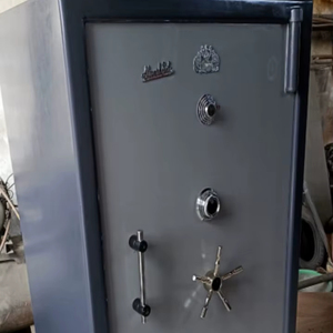 Armoire de rangement industrielle en acier sur mesure de qualité supérieure, robuste et sécurisée pour entrepôt et usine, avec serrure personnalisable - Product Image 3