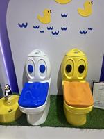 Toilet Anak Keramik Modern Desain Baru, Model Satu Bagian, Dipasang di Lantai, Warna Putih, dengan Sistem Dual-Flush