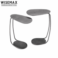 WISEMAX FURNITURE Table d'appoint en métal créative italienne, article de décoration pour la maison, table basse en forme de C pour le côté du canapé