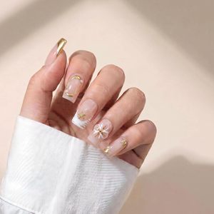<span class=keywords><strong>Uñas</strong></span> postizas acrílicas francesas diagonales <span class=keywords><strong>blancas</strong></span> nude cuadradas medianas con cobertura completa, con línea <span class=keywords><strong>de</strong></span> purpurina oro rosa, cortas - Product Image 6