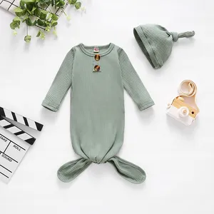 قميص نوم M1051 لحديثي الولادة, قميص نوم للأطفال بأكمام طويلة مضلعة مع قبعة