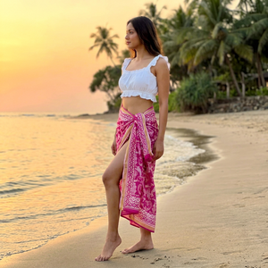 Paréo Sarong en Coton Luxueux Rose Vif Imprimé Main à Motifs Poissons, Cache-maillot de Plage Ethnique Léger pour l'Été - Product Image 1