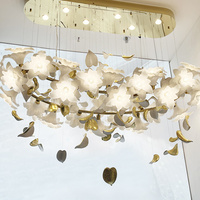 Lampe de décoration en forme de fleur faite à la main Lobby Escalier Lustres en verre Suspension