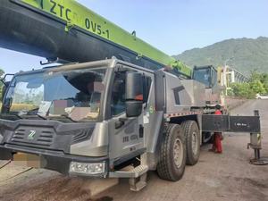 <span class=keywords><strong>Zoomlion</strong></span> sử dụng <span class=keywords><strong>50</strong></span> tấn cần cẩu xe tải di động Telescopic Boom Trung Quốc nâng cơ khí weichai động cơ hengli bơm thủy lực 30 tấn - Product Image 4