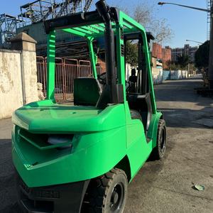 Montacargas Mitsubishi FD30 Usado de 3 Toneladas con Sistema Hidráulico Diésel, Mástil de 3 Etapas, Capacidad Todoterreno, Buen Estado para Construcción - Product Image 3