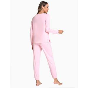 Conjunto de Pijamas de Mujer en Viscosa de Bambú Personalizado, Manga Larga, Cuello en V, Ropa de Dormir con Bolsillos - Product Image 4