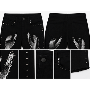 Pantalon en jean slim fit pour homme, coupe évasée, denim extensible noir, jean bootcut avec imprimé graffiti abstrait blanc et détails rivets pour un style punk - Product Image 5