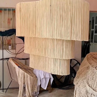 Abat-jour en macramé tissé à la main en coton irrégulier avec franges, qualité commerciale, pour espaces de vente haut de gamme et décoration de clubs